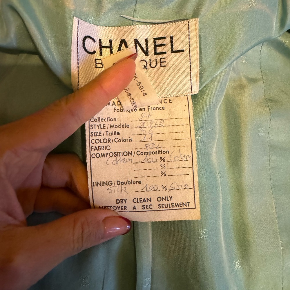 Chanel Jacket - Picture 4 of 7